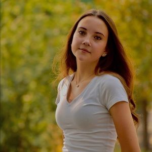 Meet your Posher, Hailee